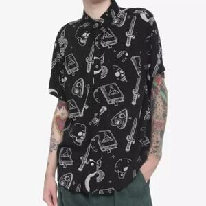 Hot Topic Occult Black & Grey Woven Button-Up Short Sleeve Shirt
